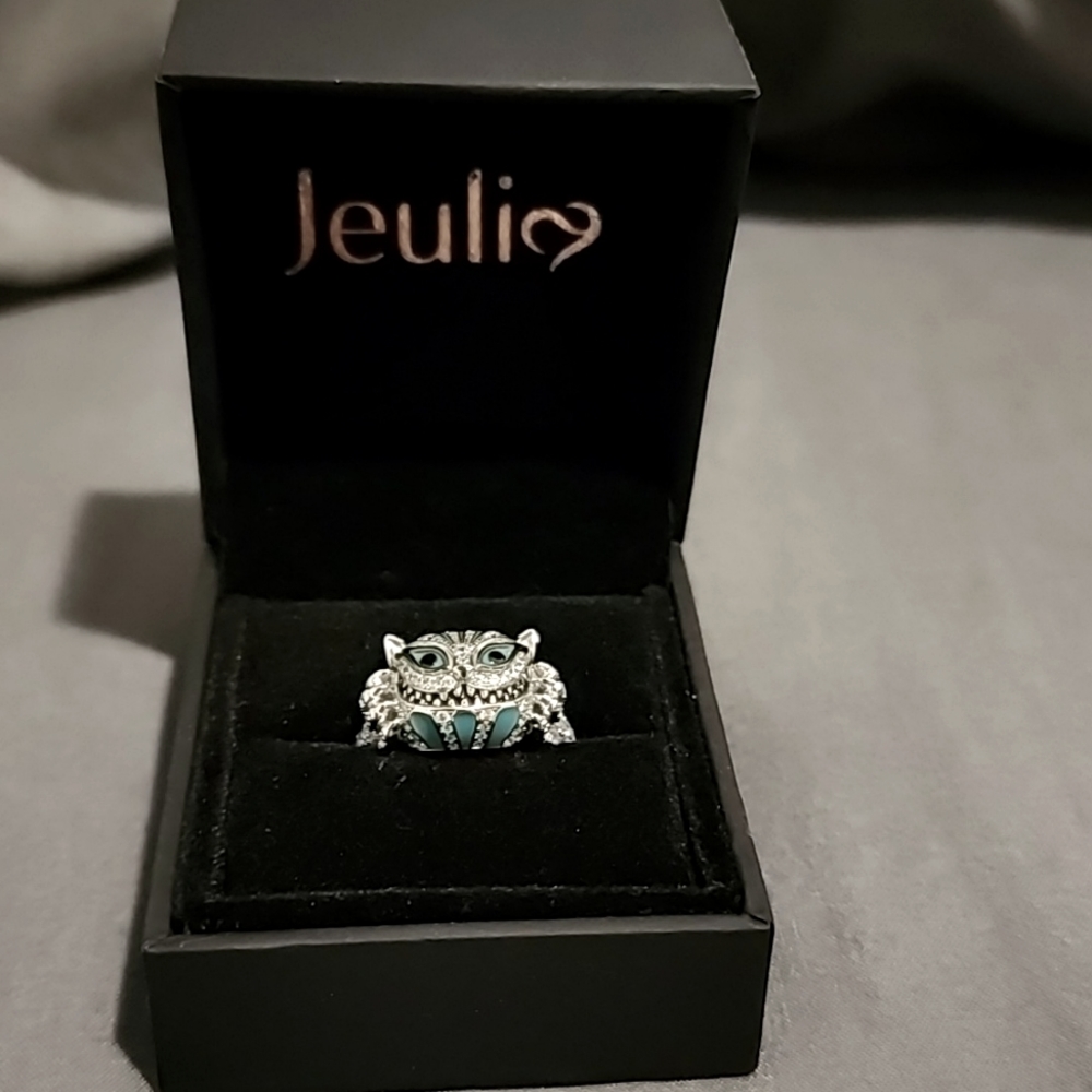 JEULIA Cheshire Cat Ring